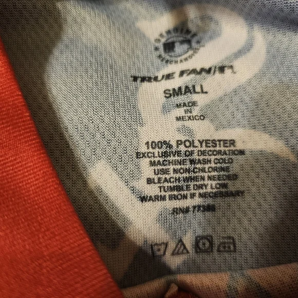 NWT Chicago White Sox T-shirt.  Size:S. - Picture 5 of 8